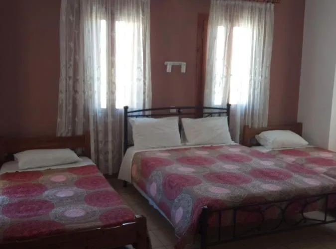 게스트하우스 Maravelias 3*