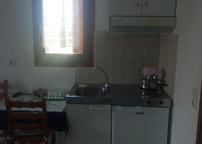 Maravelias בית הארחה 3*